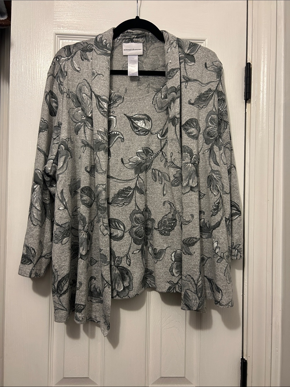 Alfred Dunner Gray Floral Open-Front Cardigan